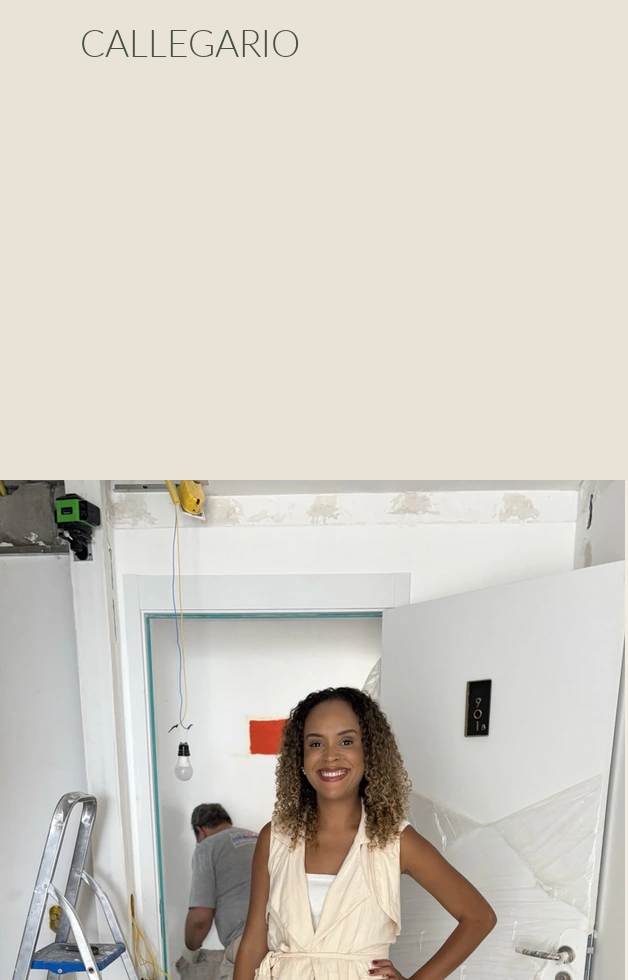 Mariana acompanhando uma obra, fotografia preservada da página aprovada
